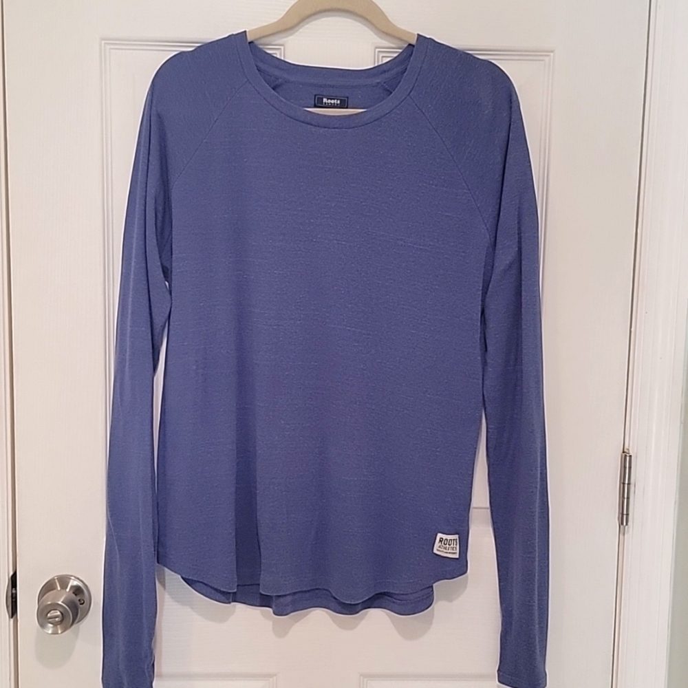 Roots Long Sleeve szL Blue Pullover. BinE